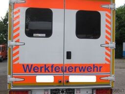 MERCEDES-BENZ 616 D Vario Großraum-RTW Luftfederung *21000 KM*