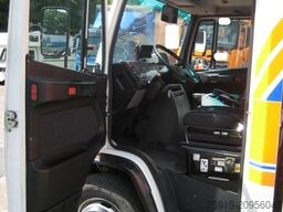 MERCEDES-BENZ 616 D Vario Großraum-RTW Luftfederung *21000 KM*