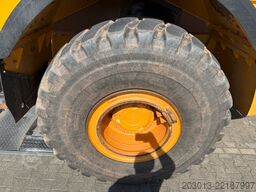 VOLVO A25G Dumper 9.564 h Baujahr 2021