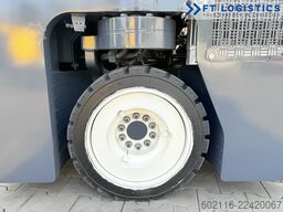 Combilift CB3000 DIESEL TRIPLEX 4900 POSITIONER