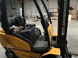 Jungheinrich TFG 320