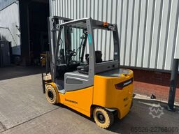 Jungheinrich EFG 425 / Triplex 5500 mm / NEUGERÄT