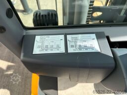 Jungheinrich EFG 425 / Triplex 5500 mm / NEUGERÄT