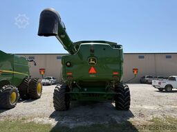 John Deere S680