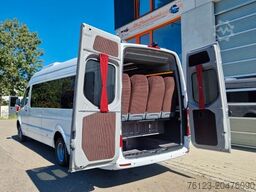 MERCEDES-BENZ 2 x 517 Lord Comfort XXL Lagerfahrzeug 23 SS
