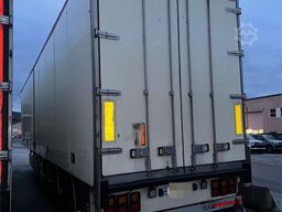 Limetec semi-trailer with full side opening.