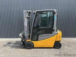 Jungheinrich EFG320