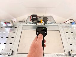 Brian James Trailer RACE SPORT 341-5521-35-2-12-W 550X210X196CM 3500KG GESCHLOSSENER AUTOTRAILER | WEISS