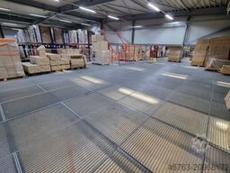 Lücht&Palm Lagerbühne