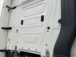 MERCEDES-BENZ Actros 18-48 Stream Space-MP 5- Retarder-Mega