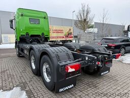 SCANIA R 590 B6x4HB Fahrgestell/!NEU!/Retarder/VOLLLUFT