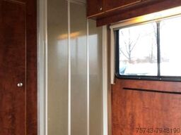 MERCEDES-BENZ ATEGO 1218 4 Pferde mit Wohnung u. Dusche