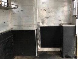 MERCEDES-BENZ ATEGO 1218 4 Pferde mit Wohnung u. Dusche