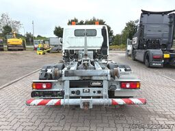 FUSO Canter 7C18 Unsinn Abrollkipper mit Container!