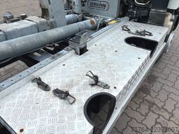 FUSO Canter 7C18 Unsinn Abrollkipper mit Container!
