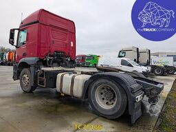 Mercedes-Benz Arocs 1943