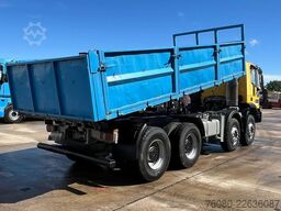 Iveco EUROTRAKKER 340 E 34 (POMPE MANUELLE / LAMES / ...