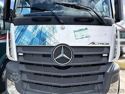 MERCEDES-BENZ Actros 2542 6x2