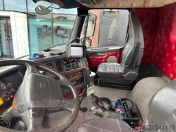 Volvo FH 520 8x2 Effer 850 + Fly jib, winch Euro 5