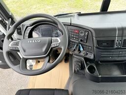 Iveco T-Way AT380T47WH AT Flatbed Truck (10 units)