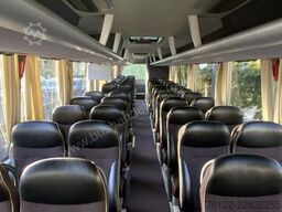 MAN R 09 Lions Coach C