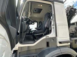 MERCEDES-BENZ Arocs 2545 Kipper/Kran/6x4-4/Lenkachse/128 tkm