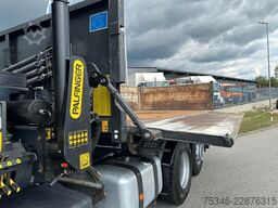 MERCEDES-BENZ Arocs 2545 Kipper/Kran/6x4-4/Lenkachse/128 tkm