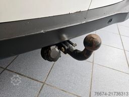 FORD Transit Courier AHK PDC Klima Bluetooth Navi