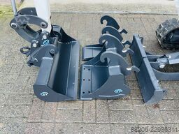 BOBCAT E10z minigraver NIEUW incl CW05 wissel + 3 bakken