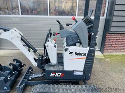 BOBCAT E10z minigraver NIEUW incl CW05 wissel + 3 bakken