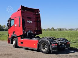 RENAULT T 520
