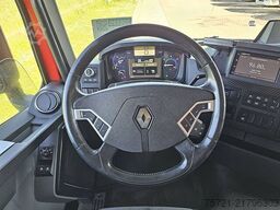 RENAULT T 520