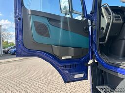 SCHMITZ CARGOBULL SCB 2 / Carrier ICELAND / Elektro / 3 x Kammer