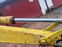 Kobelco SK60 crawler excavator with bucket