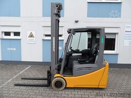 Jungheinrich EFG 220 - neue Batterie - 6,50 m Triplex