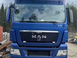 MAN TGX 33.680 Hooklift Truck with Palift Hook