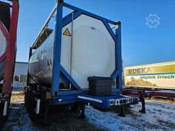 SCHMITZ CARGOBULL Tankcontainer Chassis+Tankcontainer  Schwallwand
