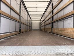 Schmitz Cargobull Curtainsider Standard
