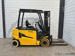 Hyundai 30BH-9