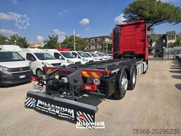 Volvo FH 460 PORTACASSE L/TELAIO 2023