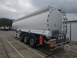 MAGYAR FUEL 8 COMP