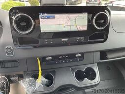 MERCEDES-BENZ Sprinter 319 CDI 4x4 DoKa Klima Stdheiz AHK LED