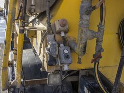 DE BUF MIXER/MALAXEUR/MISCHER-10M3 (gestuurd/gelenkt/d...