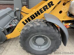 LIEBHERR L506 C compact shovel / kniklader NIEUW €775 LEASE