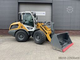 LIEBHERR L506 C compact shovel / kniklader NIEUW €775 LEASE