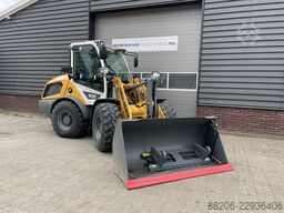 LIEBHERR L506 C compact shovel / kniklader NIEUW €775 LEASE
