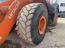 Hitachi ZW310