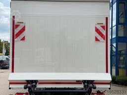 DAF LF230 DC 12t Möbelkoffer Filz Tür LBW1500 AHK