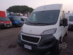Peugeot Boxer 330