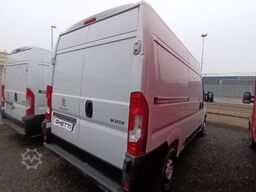 Peugeot Boxer 330